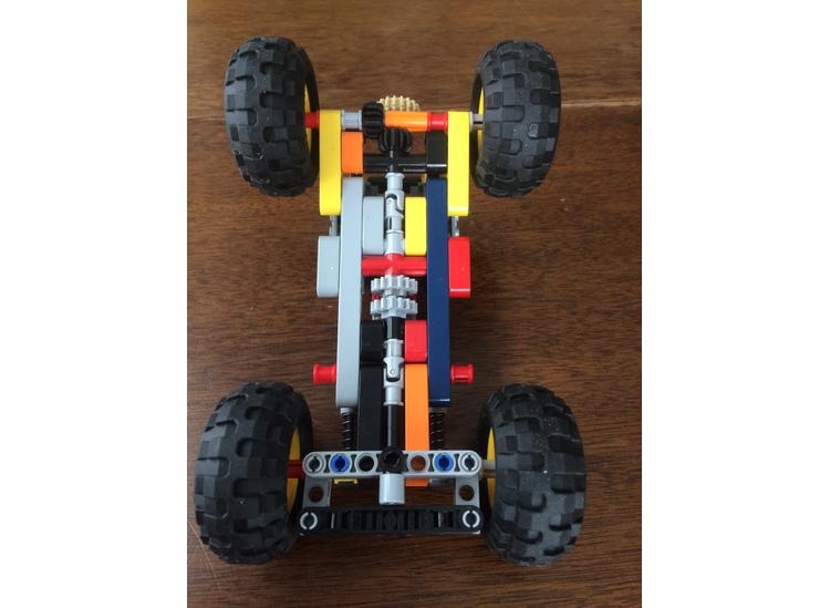 مجموعة أدوات تعليمية لهيكل الس - مراجعة Model Kit Runner وسعره