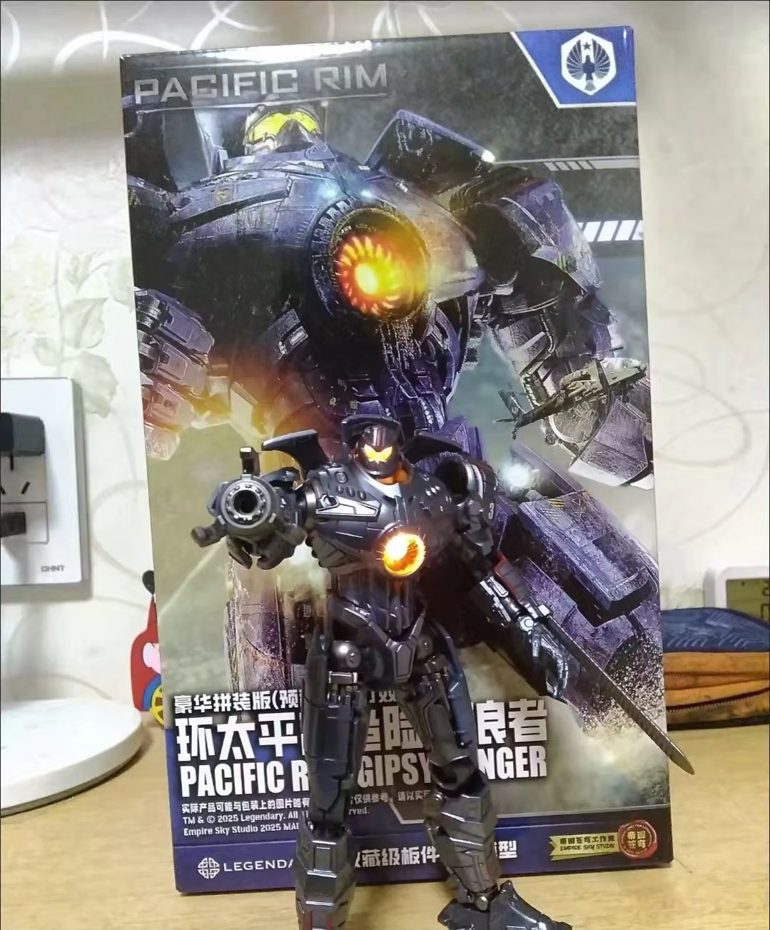 تماثيل إمباير سكاي ستوديو باسي - مراجعة Model Kit Pacific Rim وسعره