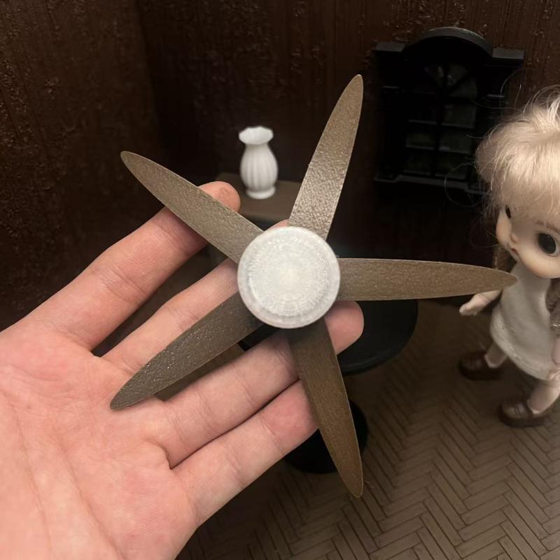 مروحة سقف مصغرة مع إضاءة LED ب - مراجعة Model Kit Vintage وسعره