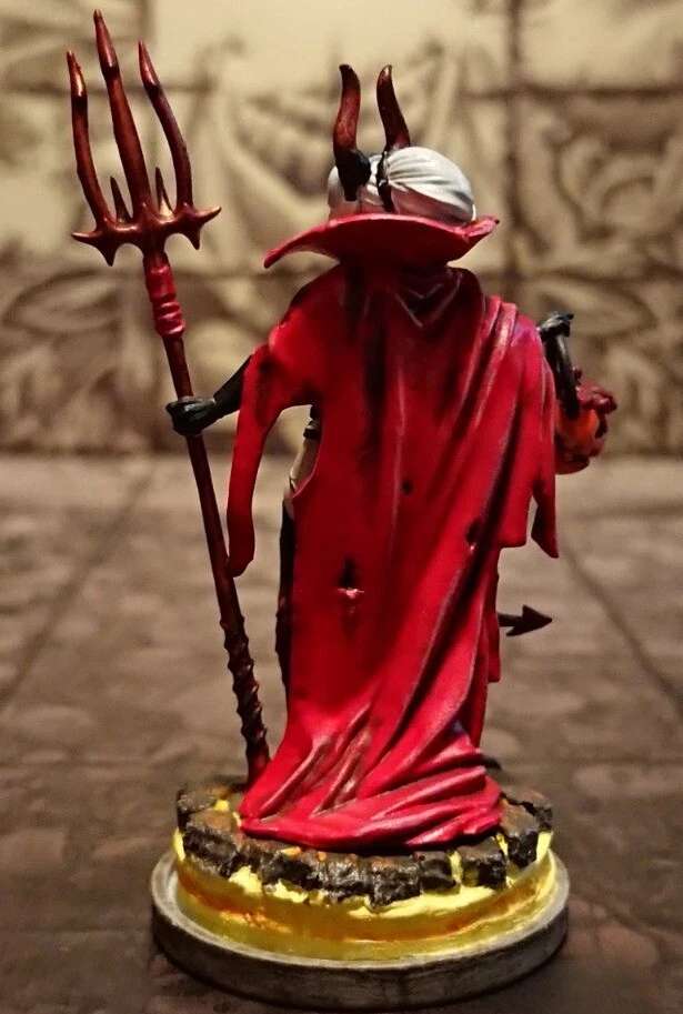 طقم نموذج من الراتنج KINGDOM D - مراجعة Model Kit Warhammer وسعره